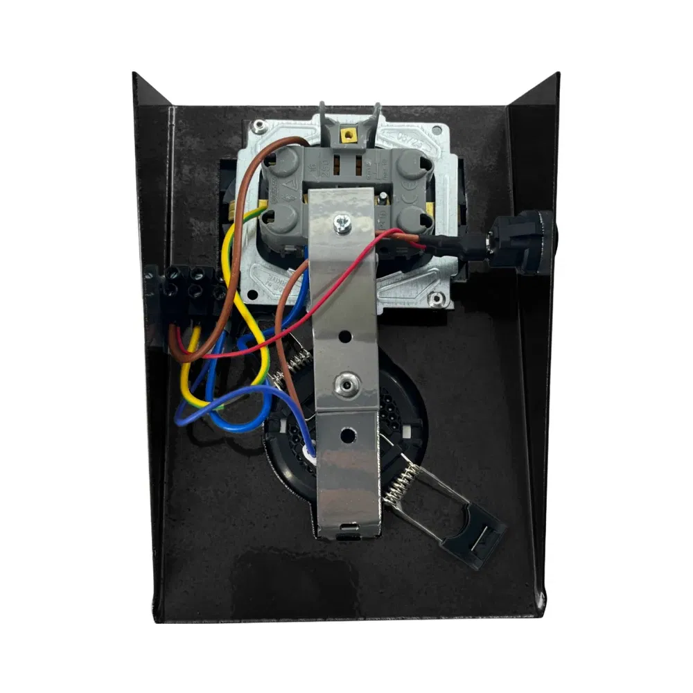 Erva Siyah Tezgah Altı 2'li Priz ve Spot Armatür 6500K (Beyaz) - 3